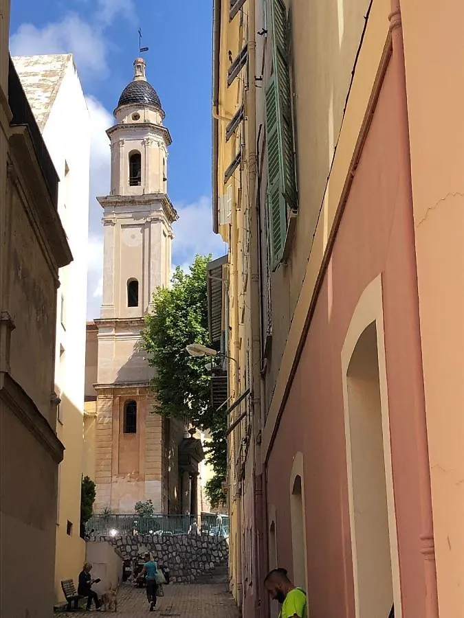 Spacieux Appartement Au Coeur Du Centre Ancien Menton France